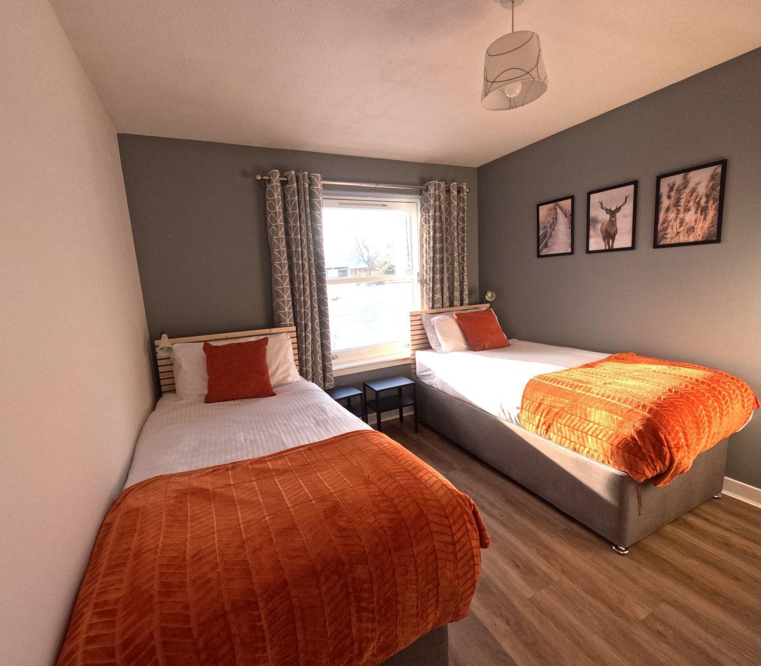Orange Squirrel Lodge Aviemore Ngoại thất bức ảnh