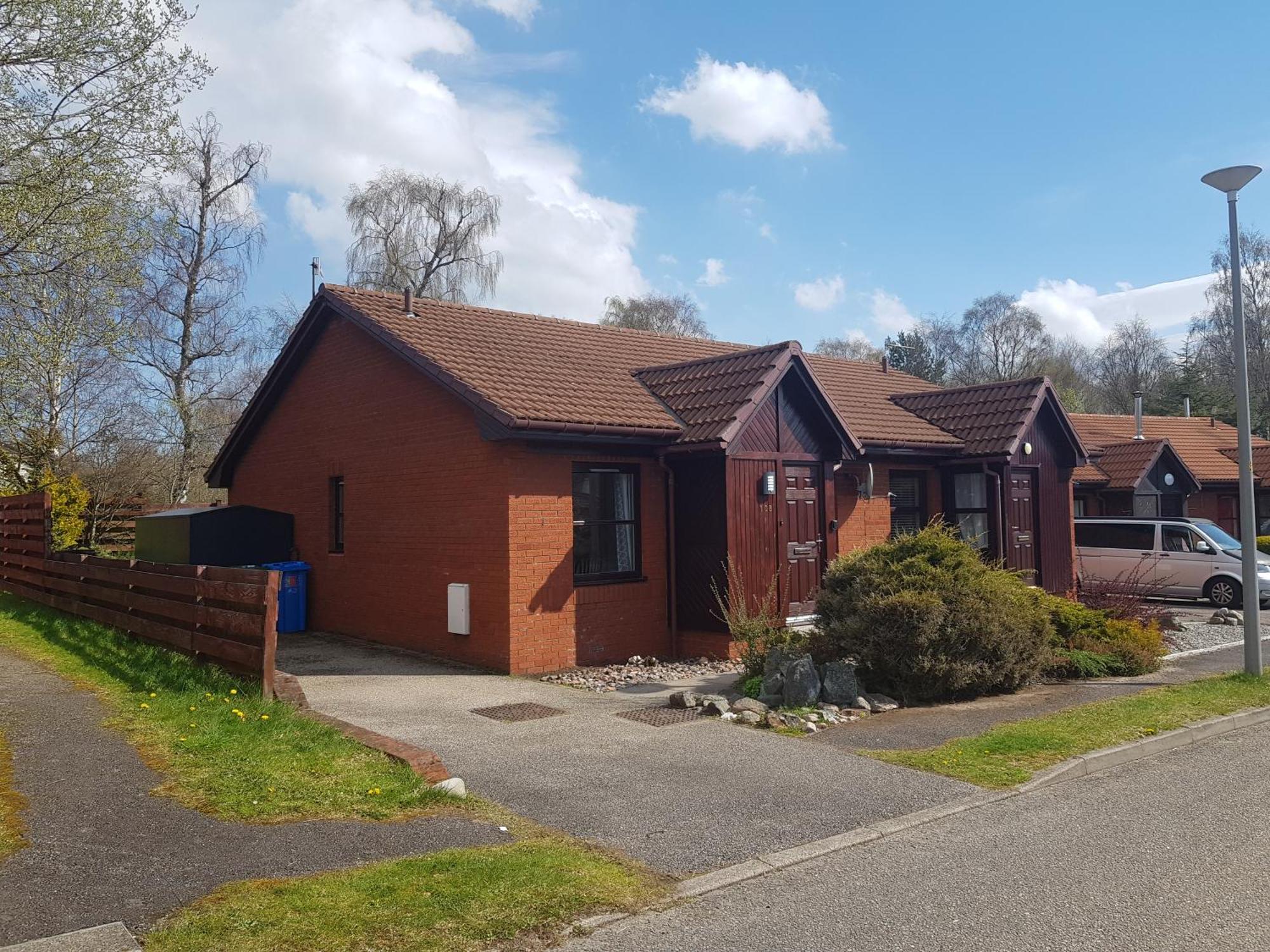 Orange Squirrel Lodge Aviemore Ngoại thất bức ảnh